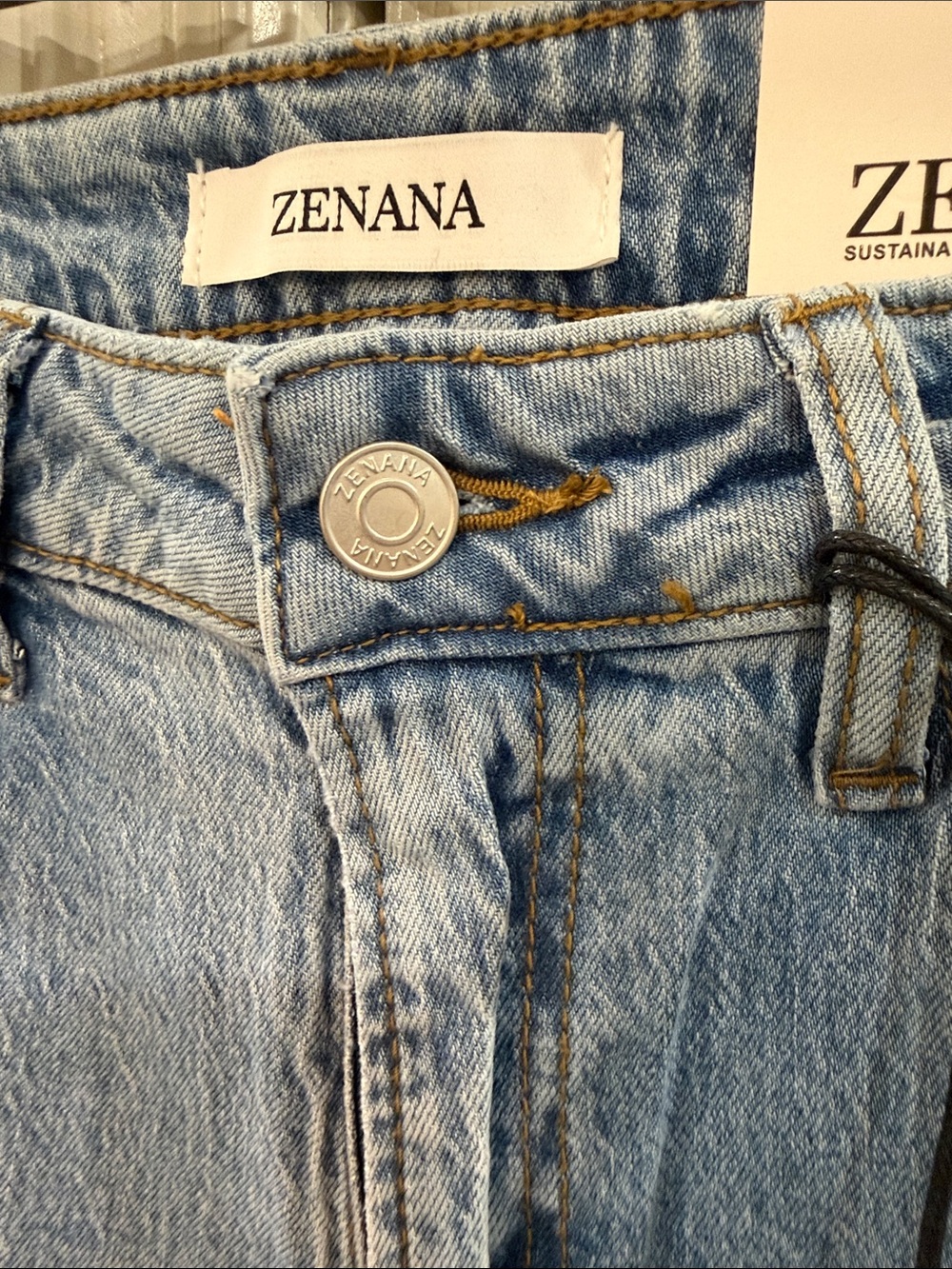 Zenana high rise wide leg Light Wash Denim Jeans - Size 26 - Picture 3 of 5